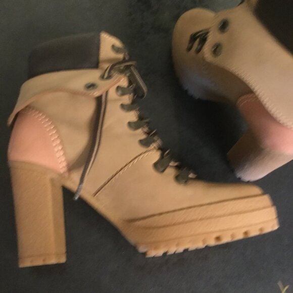 Chloe  See By Chloe ankle boots size 7 excellent condition tan worn very little - Picture 8 of 10